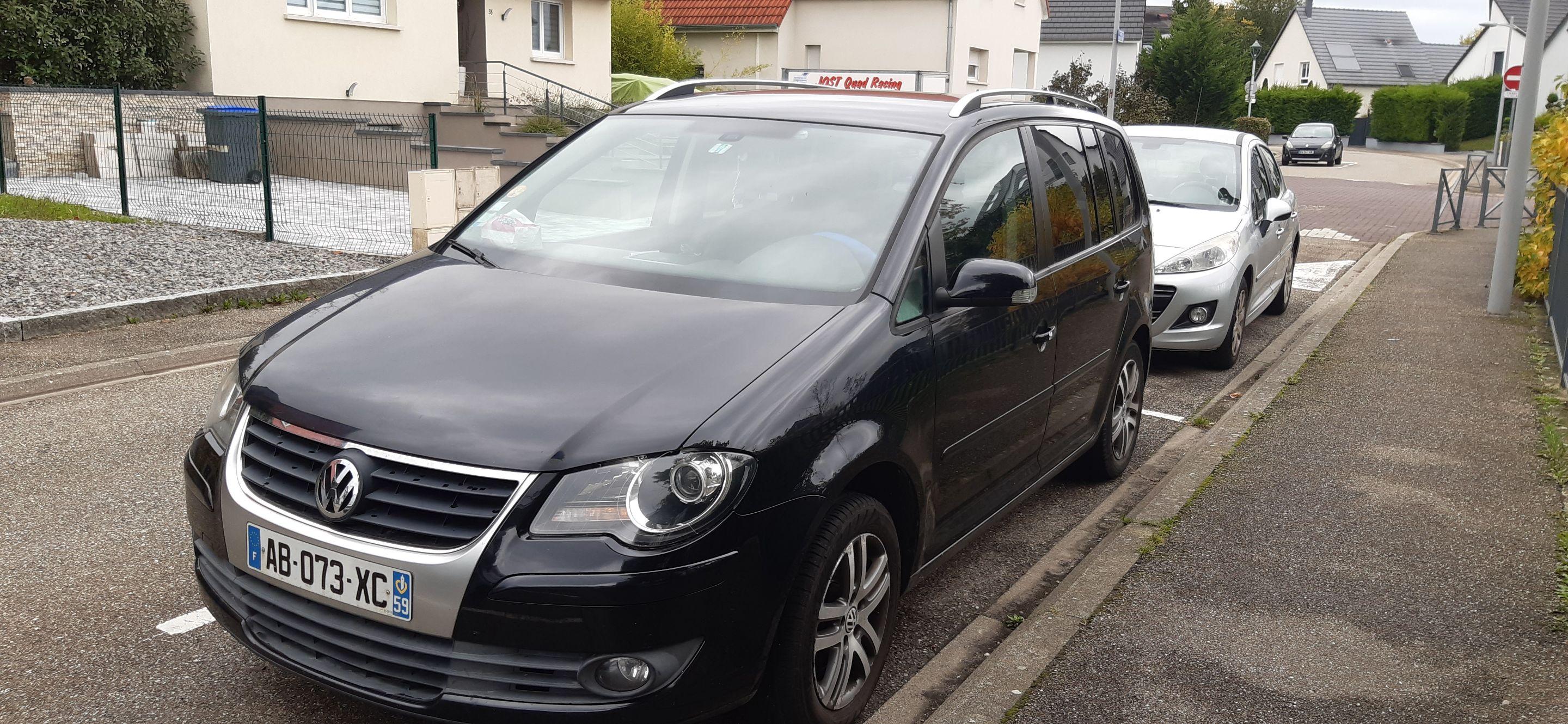 Volkswagen TOURAN 2009 à Fegersheim