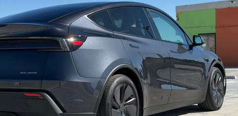 Tesla Model Y 2026