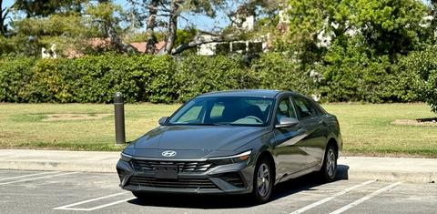 Hyundai Elantra 2025
