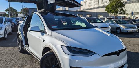 Tesla Model X 2022