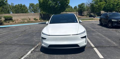 Tesla Model Y 2026