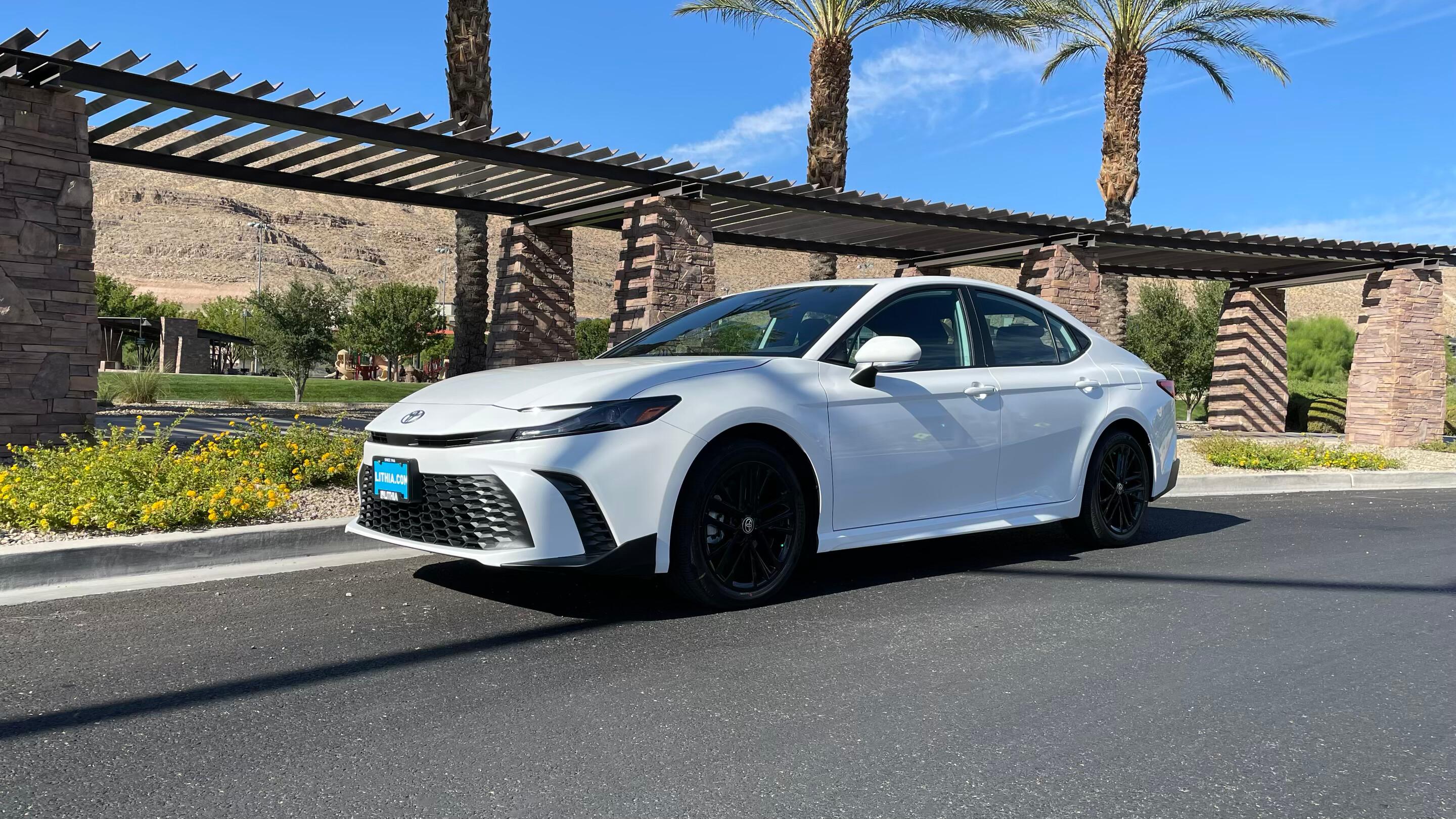 Toyota Camry Hybrid 2025 in Las Vegas, NV