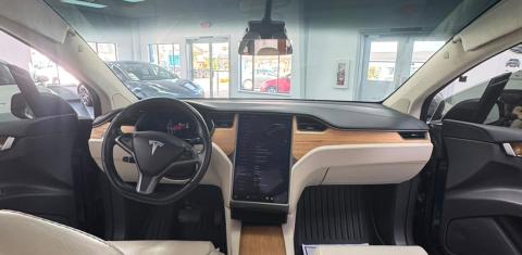 Tesla Model X 2018