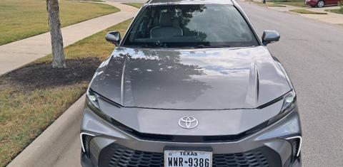 Toyota Camry Hybrid 2025