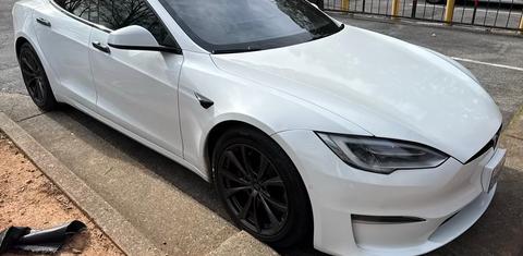 Tesla Model S 2021
