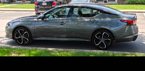 Nissan Altima 2025