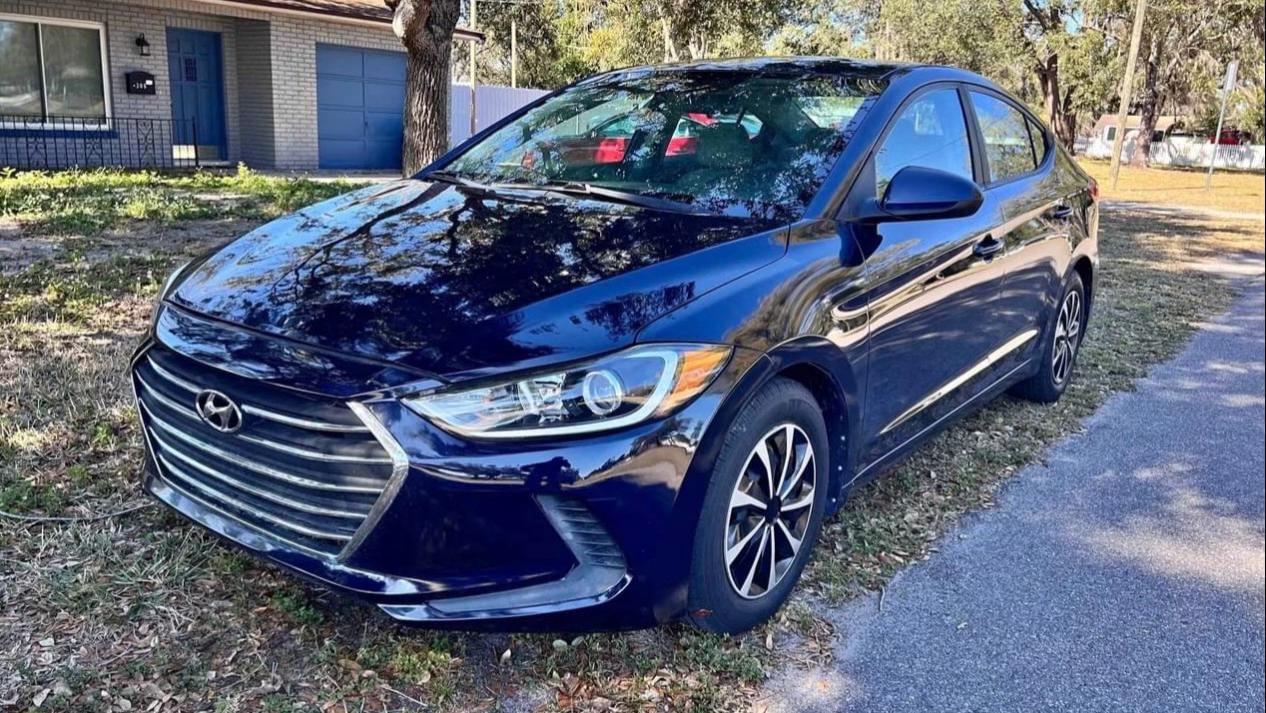 Hyundai Elantra 2017 in 