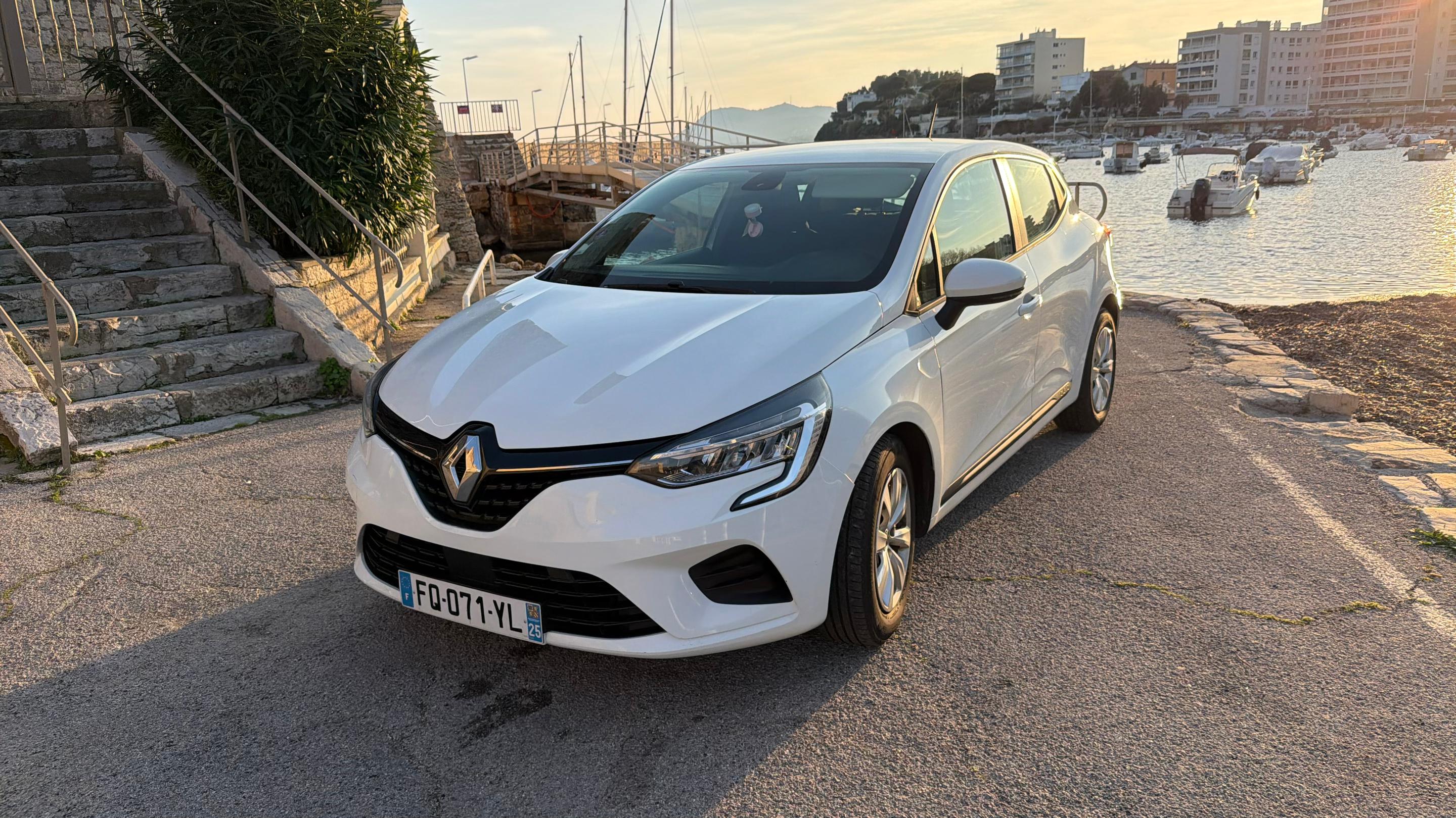 Renault CLIO V 2020 in Toulon