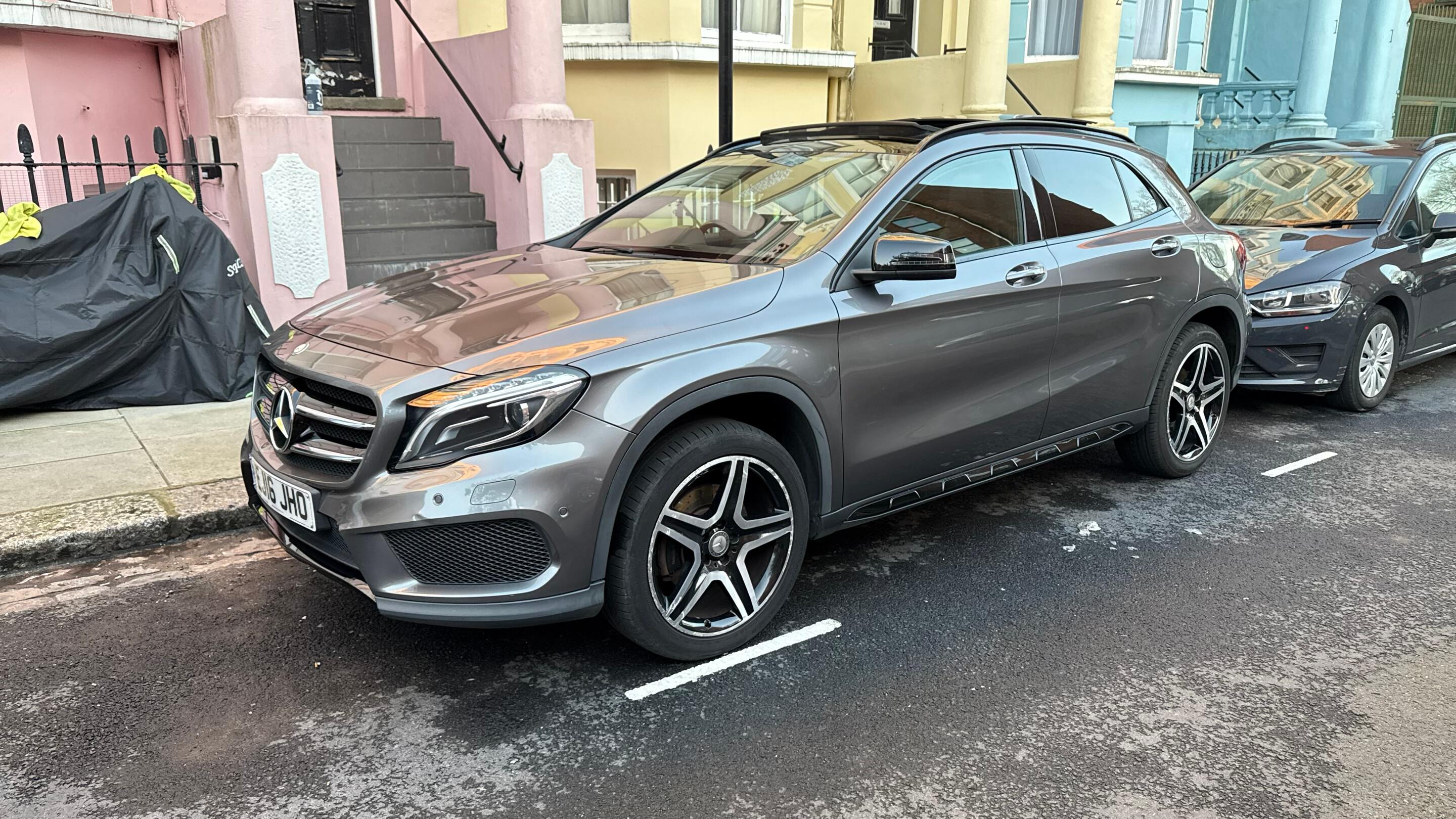 Mercedes-Benz GLA 2016 in London