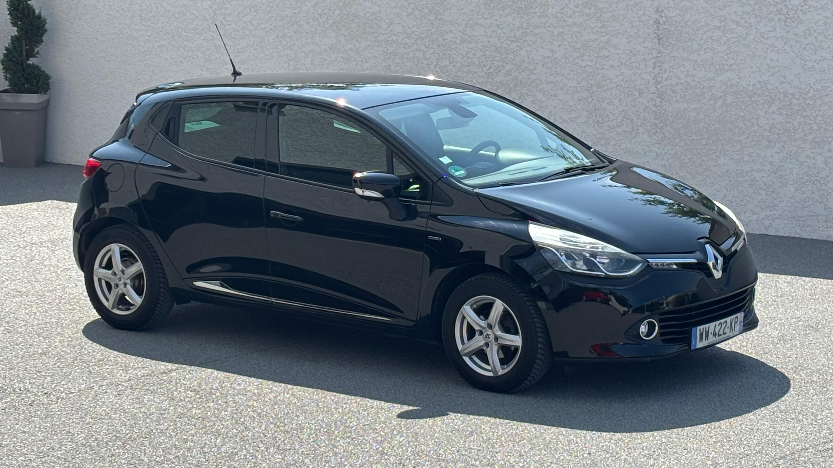 Renault CLIO IV 2016 à Marnay