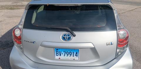 Toyota Prius c 2014
