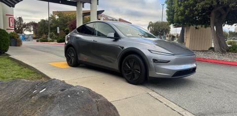 Tesla Model Y 2026