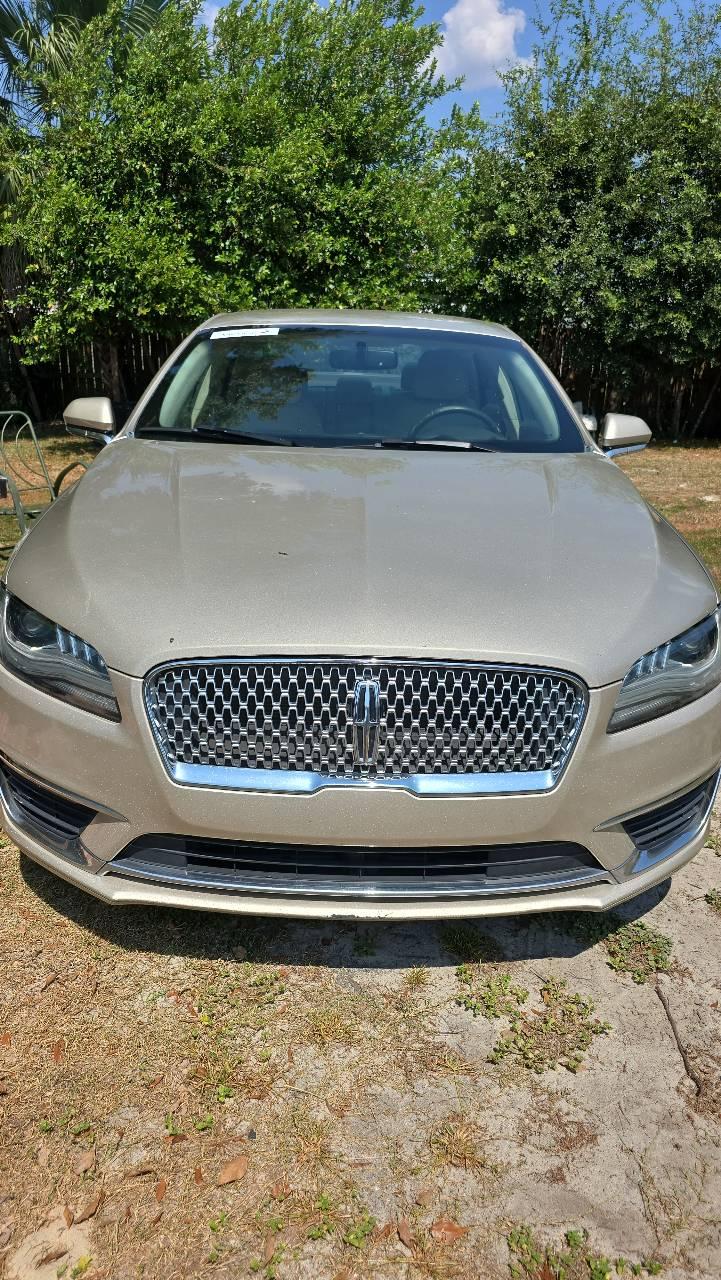 Lincoln MKZ 2017 in 