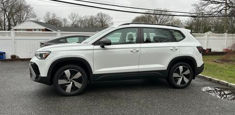Volkswagen Taos 2025