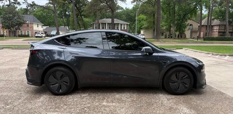 Tesla Model Y 2026