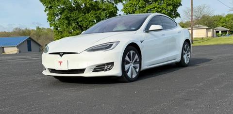 Tesla Model S 2020