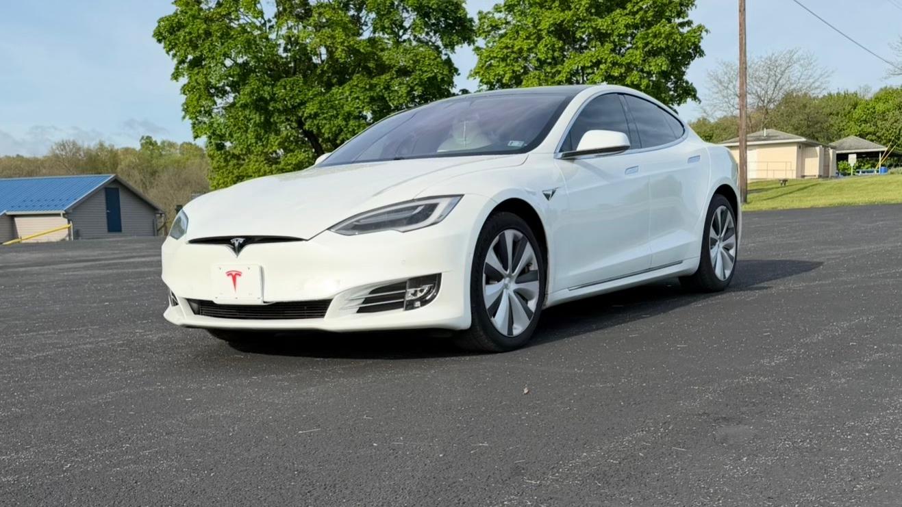Tesla Model S 2020 in 