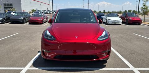 Tesla Model Y 2024