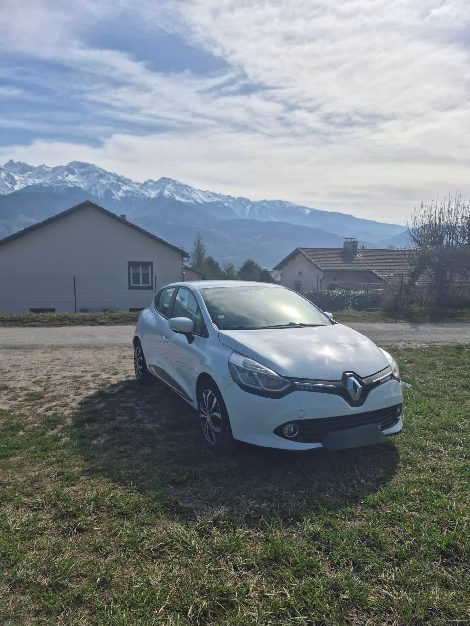 Renault CLIO IV 2016 à Grenoble