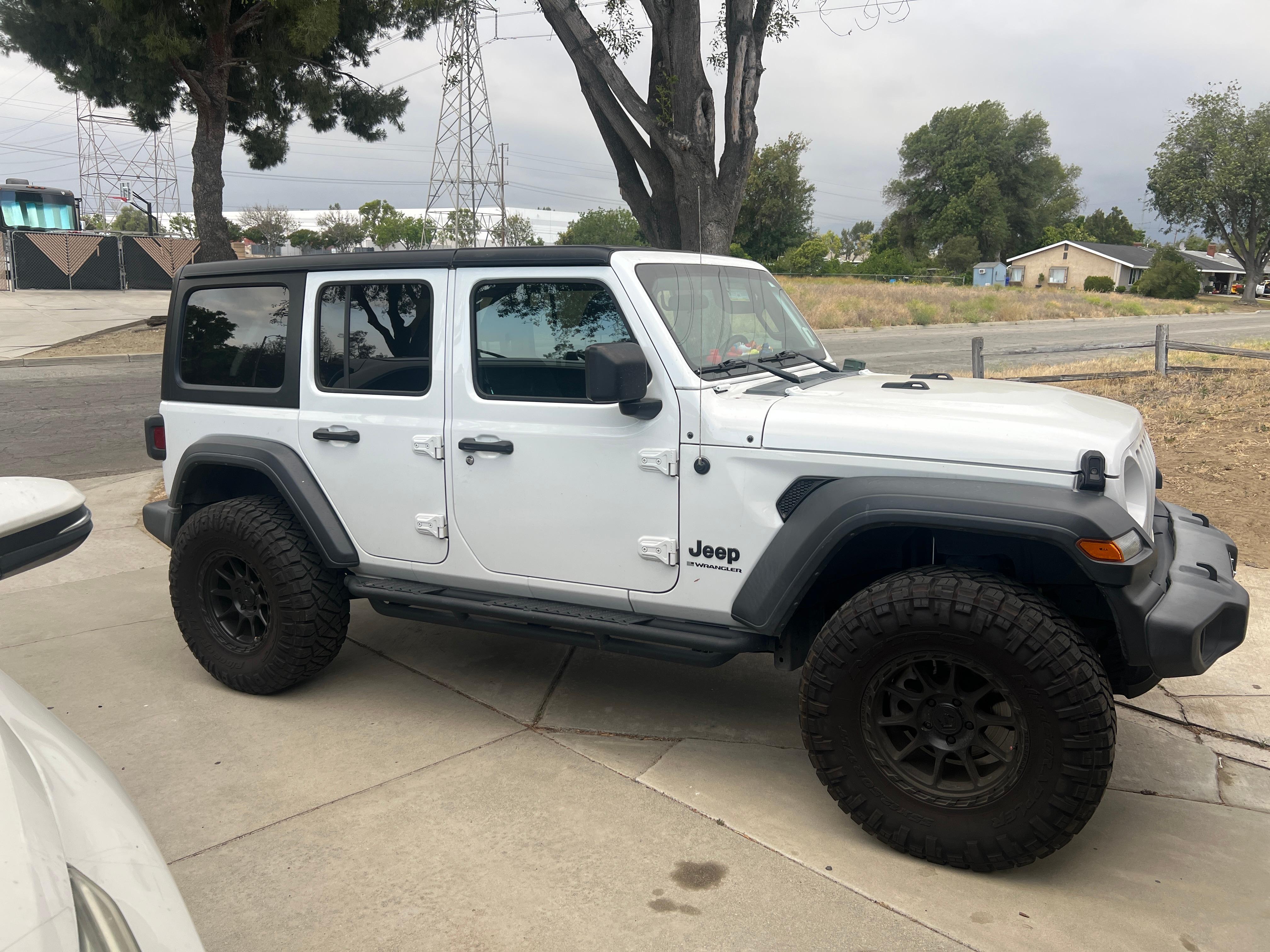 Jeep Wrangler 2023 in Fontana, CA