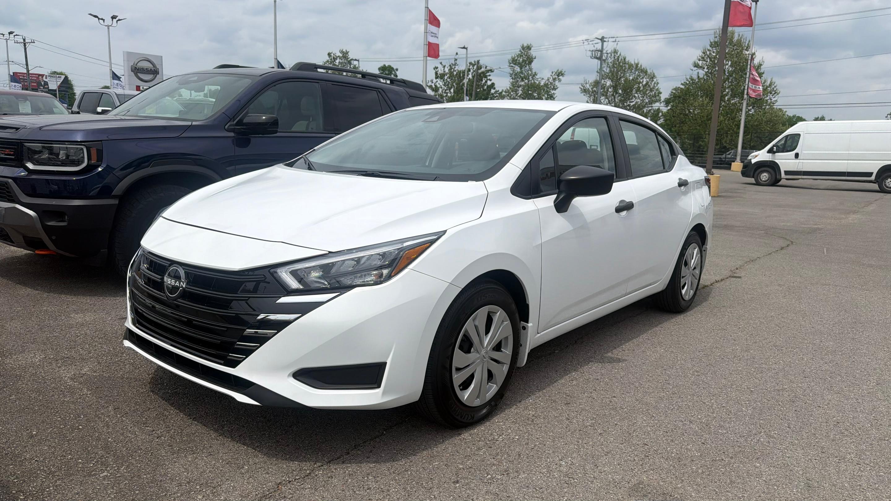 Nissan Versa 2025 in Nashville, TN