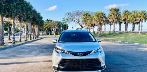 Toyota Sienna 2025