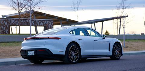 Porsche Taycan 2022