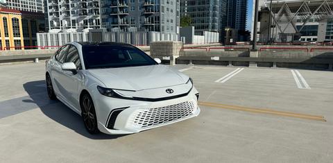 Toyota Camry Hybrid 2025