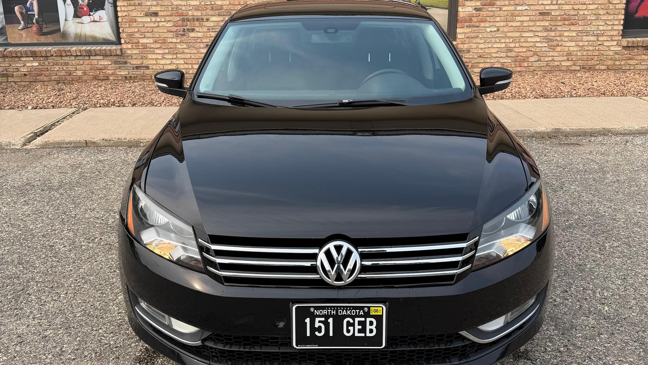 Volkswagen Passat 2015 in Fargo, ND