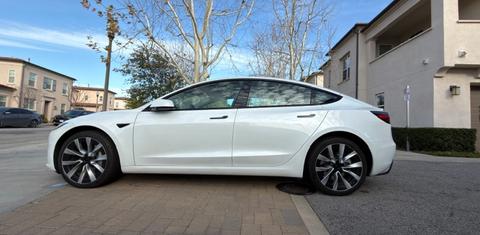 Tesla Model 3 2025
