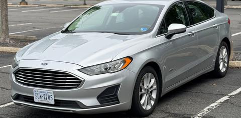 Ford Fusion Hybrid 2019