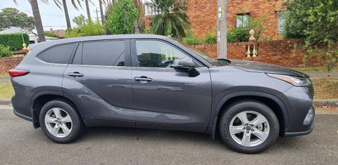 Toyota KLUGER 2023