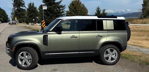 Land Rover Defender 2025