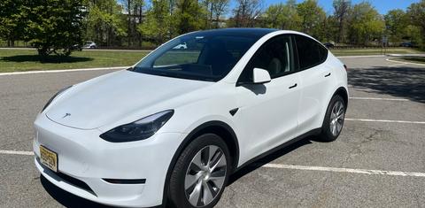 Tesla Model Y 2023