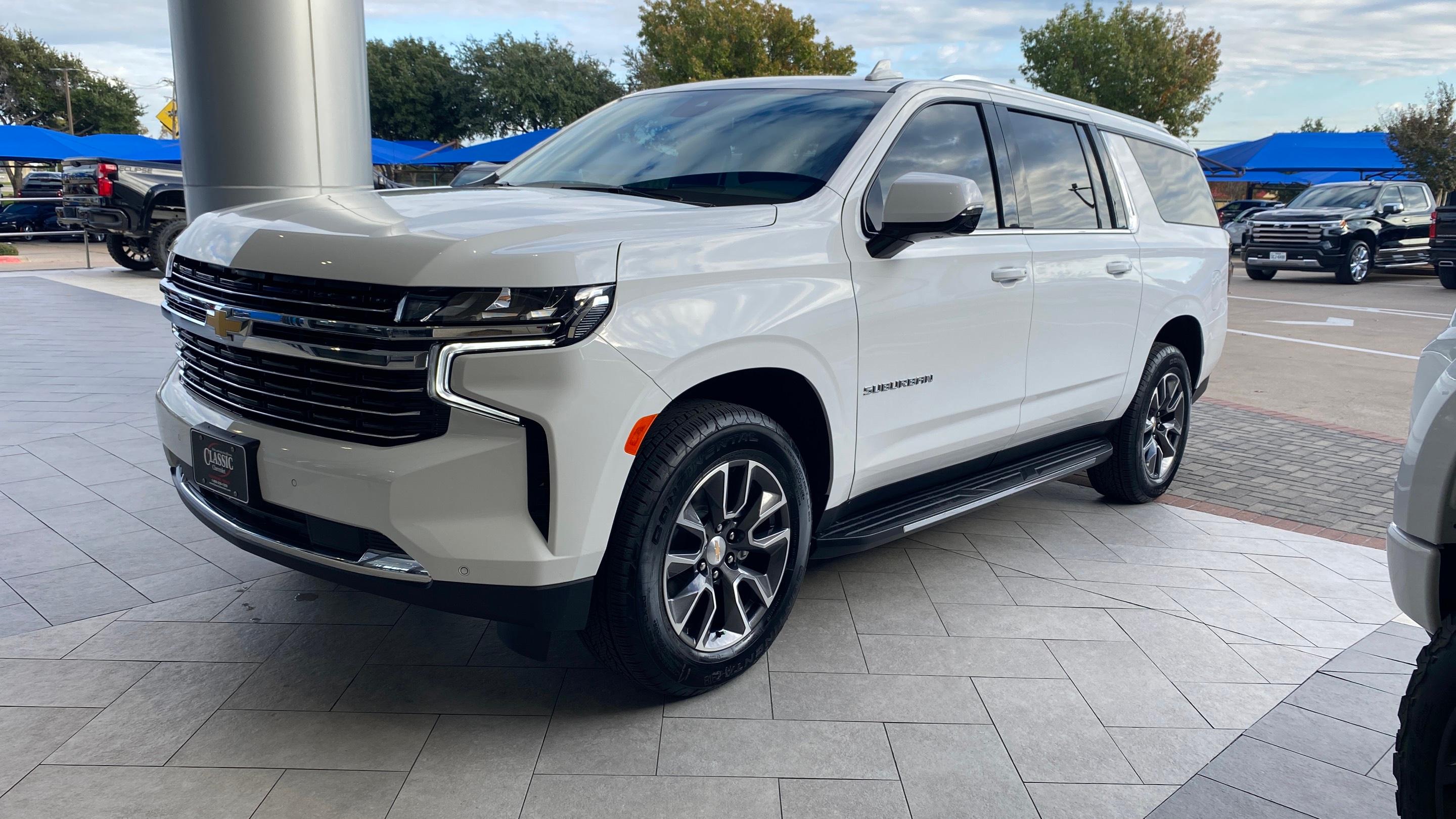Chevrolet Suburban 2023 in 