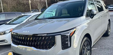Kia Carnival Hybrid 2026
