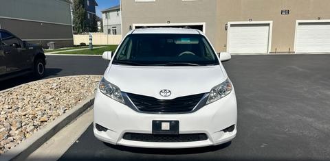 Toyota Sienna 2013