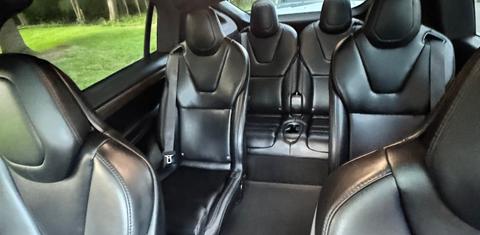 Tesla Model X 2020