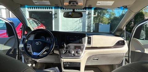 Toyota Sienna 2016
