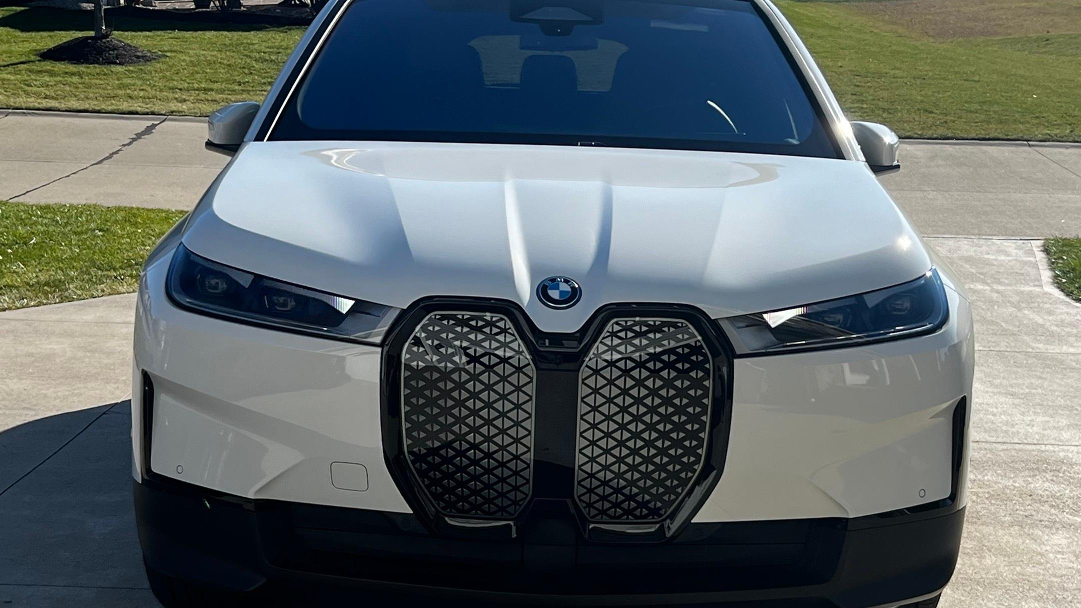 BMW iX 2024 in Medina, OH