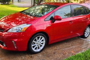 Toyota Prius v car