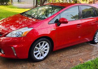 Toyota Prius v car