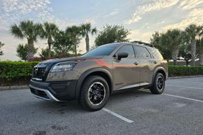 Nissan Pathfinder car