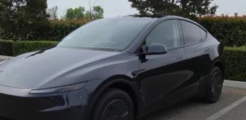 Tesla Model Y 2026