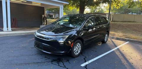 Chrysler Pacifica 2027