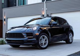 Porsche Macan car