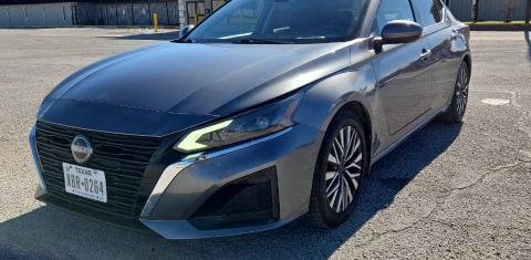 Nissan Altima 2023