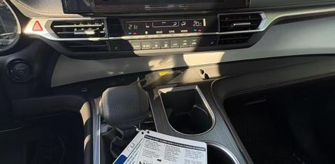 Toyota Sienna 2025