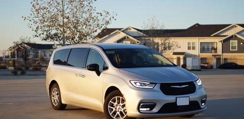Chrysler Pacifica 2024