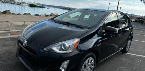 Toyota Prius c 2016